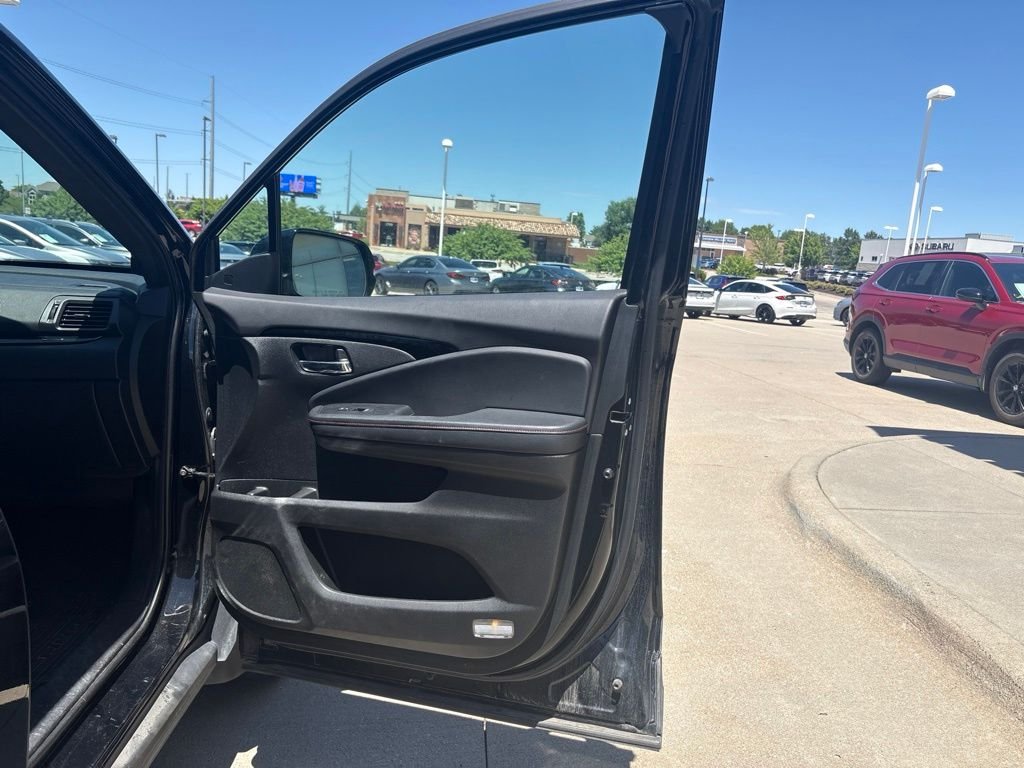 Used 2021 Black Honda Black Edition image 25