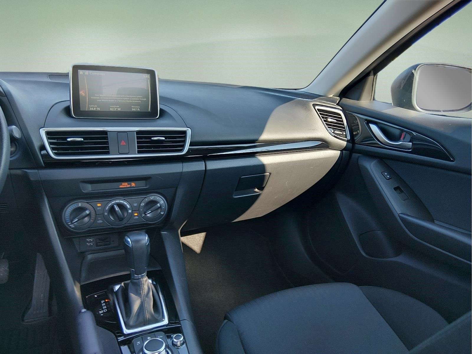 Used 2015 Blue Reflex Mica Mazda i Sport image 17