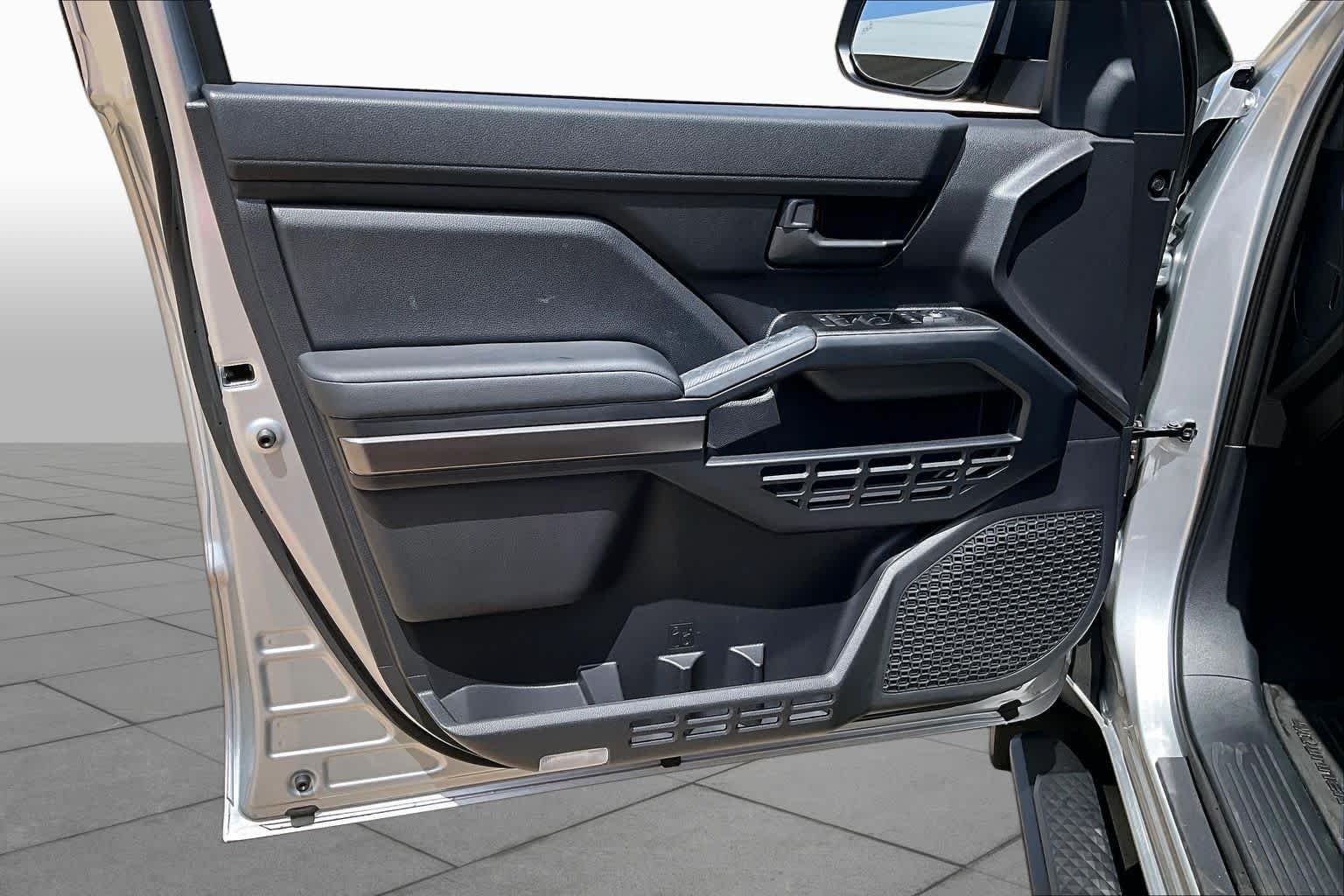 Used 2026 Cutting Edge Toyota SR5 image 25