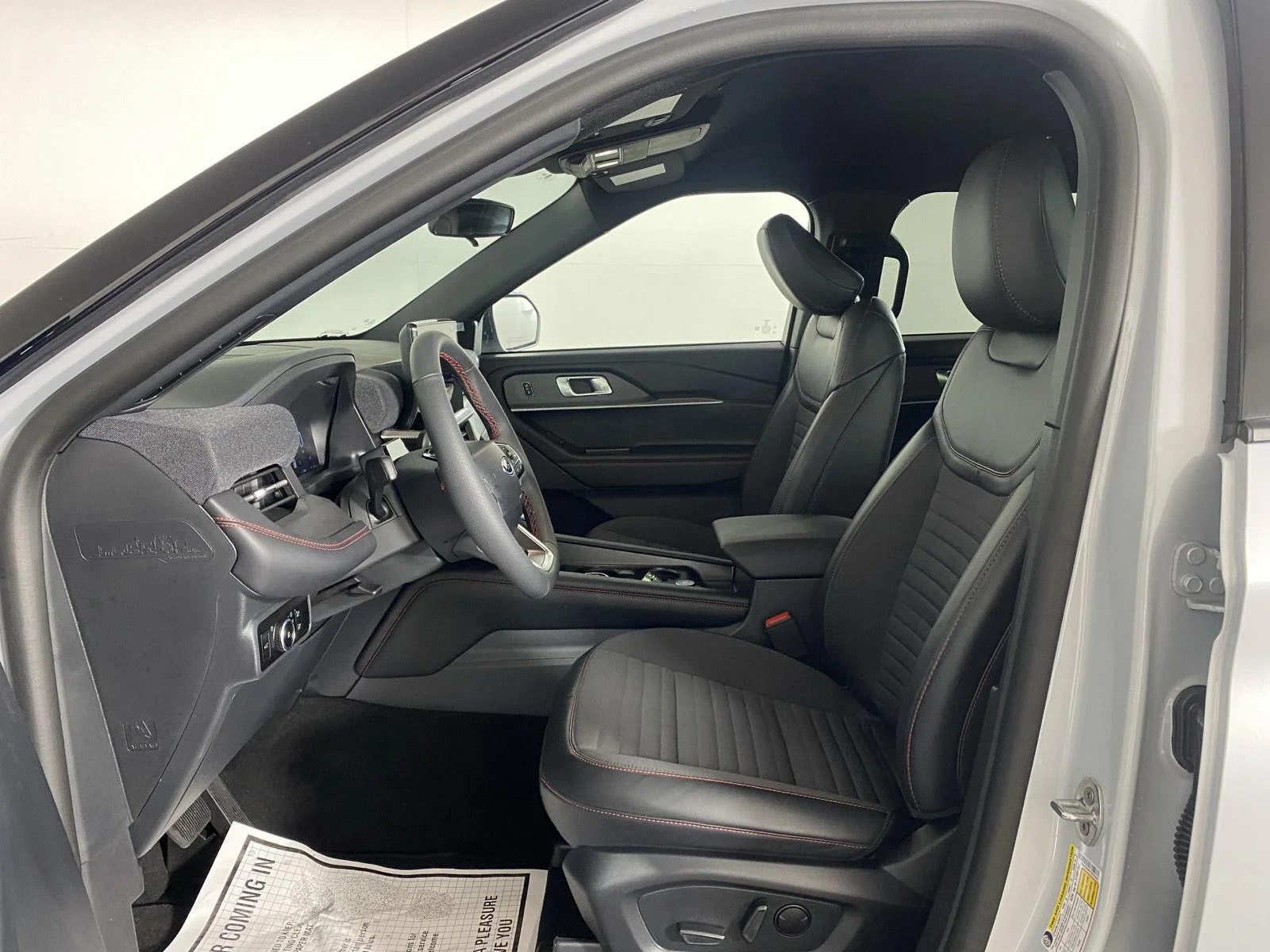 New 2026 Space White Metallic Ford ST-Line image 22