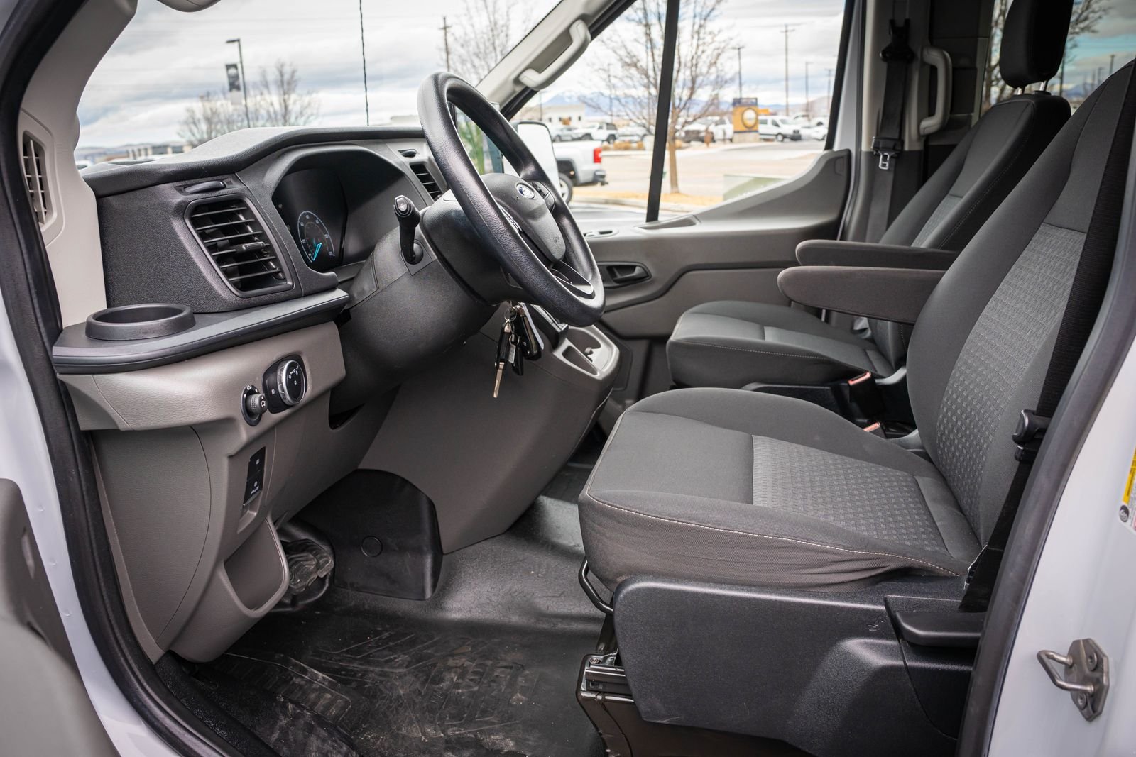 Used 2022  Ford  image 11