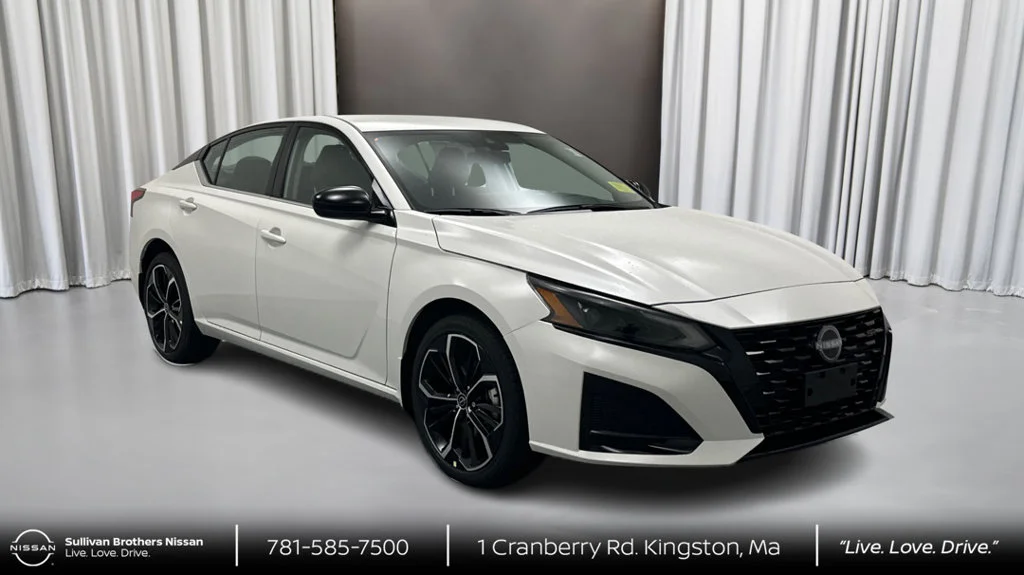 New 2026 White Nissan 2.5 SR image 3
