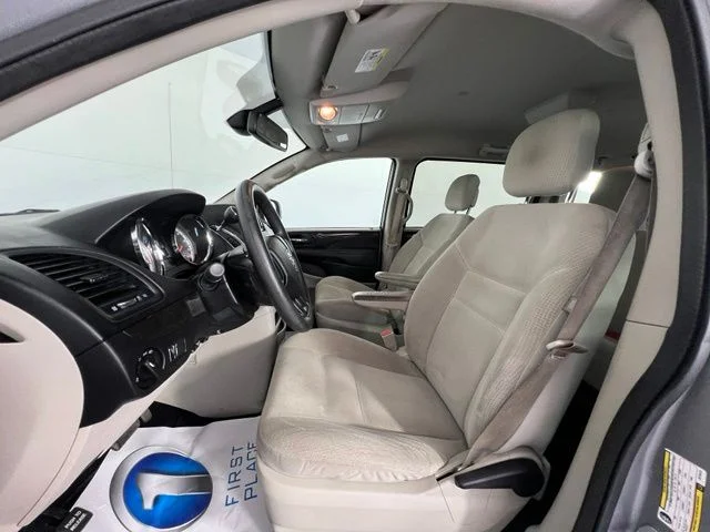 Used 2019 Silver Dodge SE image 11