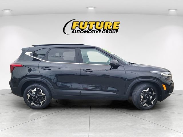 Used 2024 Black Kia EX image 3