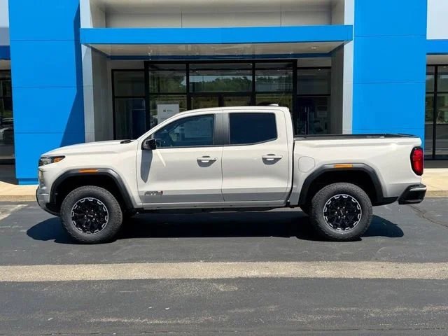 2026 GMC Canyon 4WD AT4 Crew Cab Short Box's photo