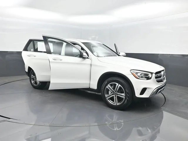 Used 2022 White Mercedes-Benz GLC 300 image 38