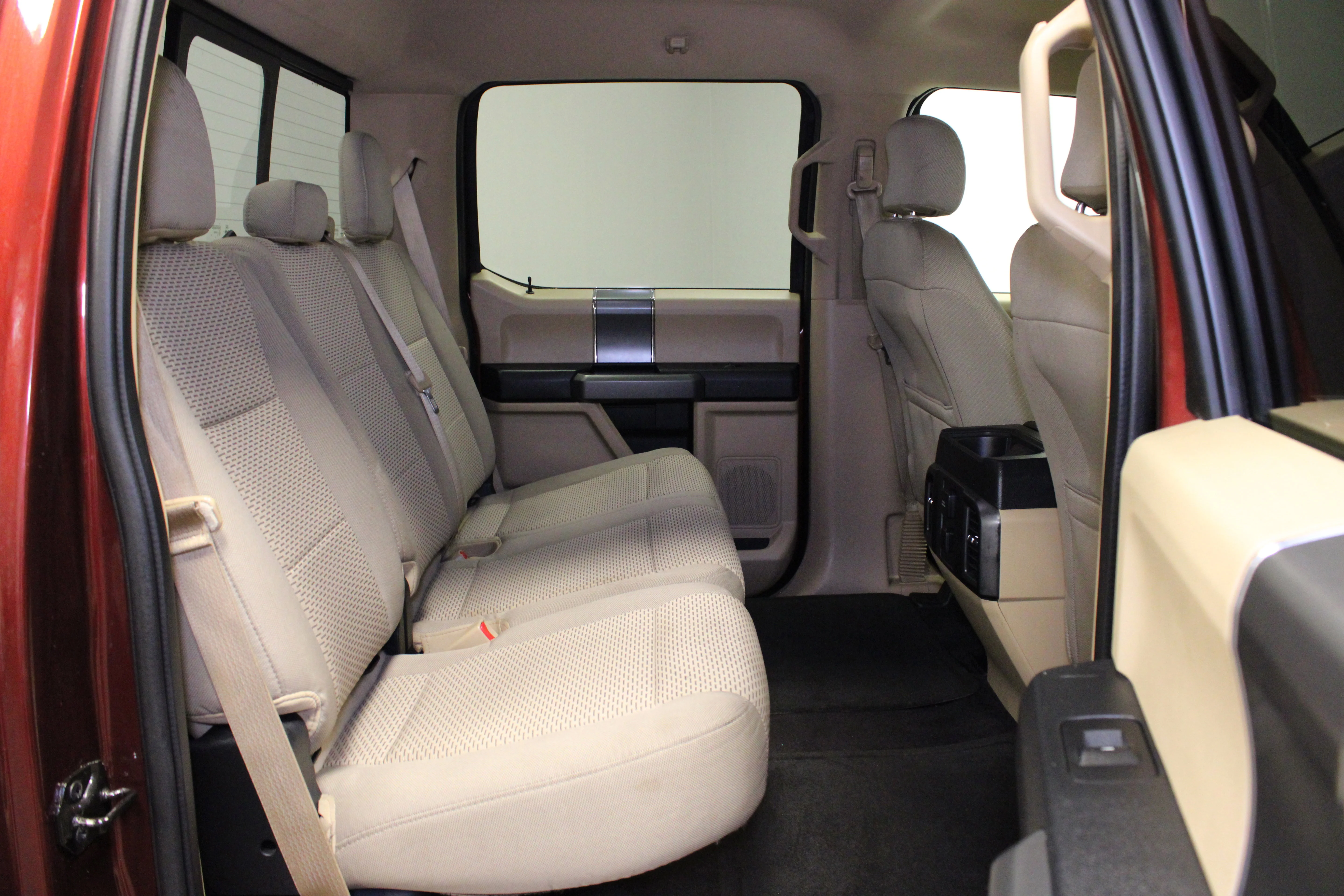 Used 2016 Bronze Ford XLT image 16