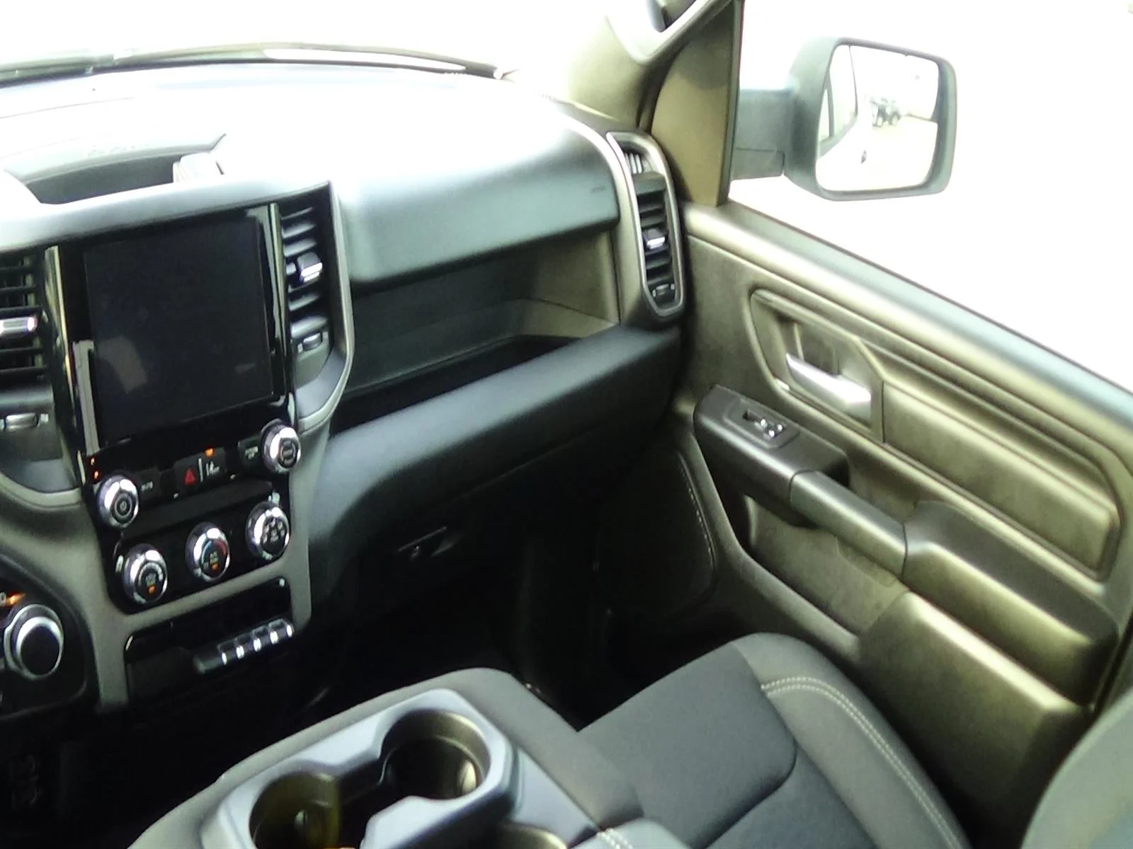 Used 2025 Bright White Clear Coat (pw7) RAM Tradesman image 15