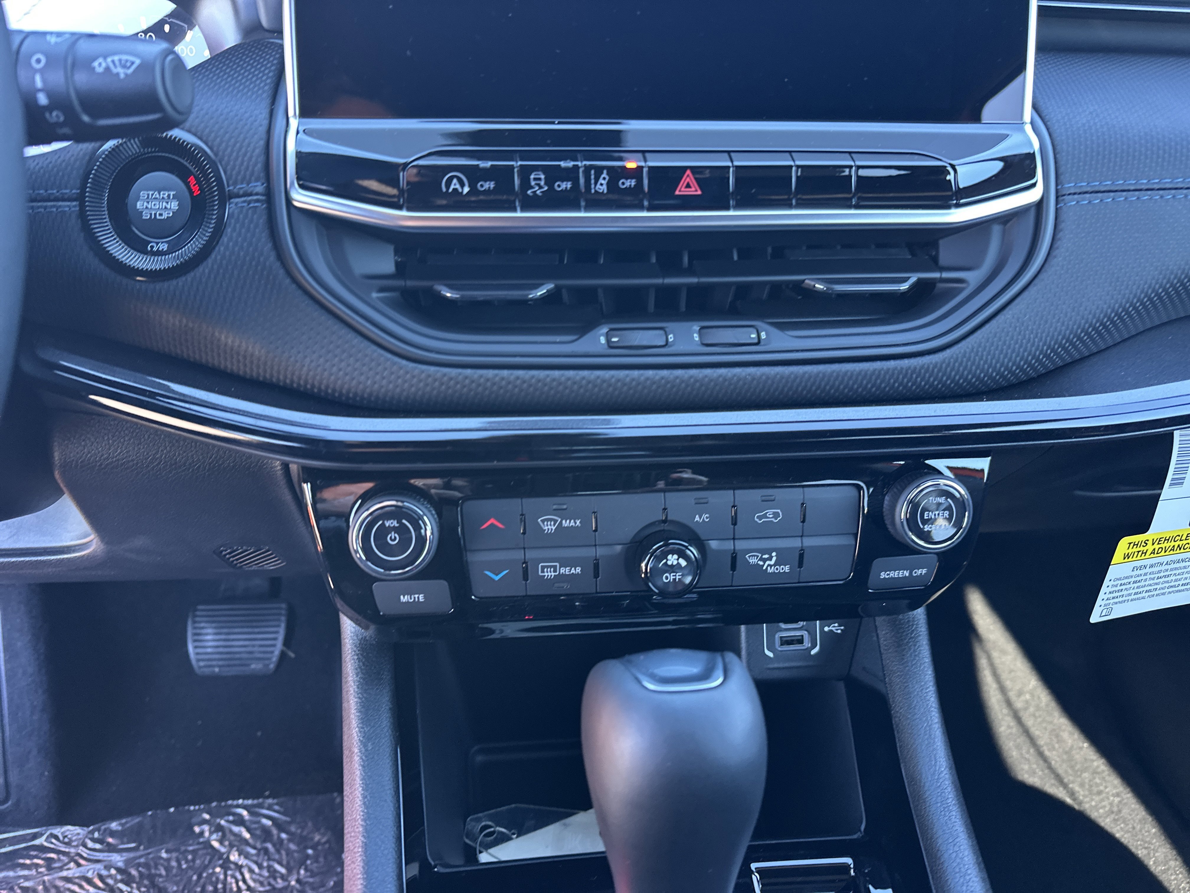 New 2026 Joose (DISC) Jeep Latitude Altitude image 30