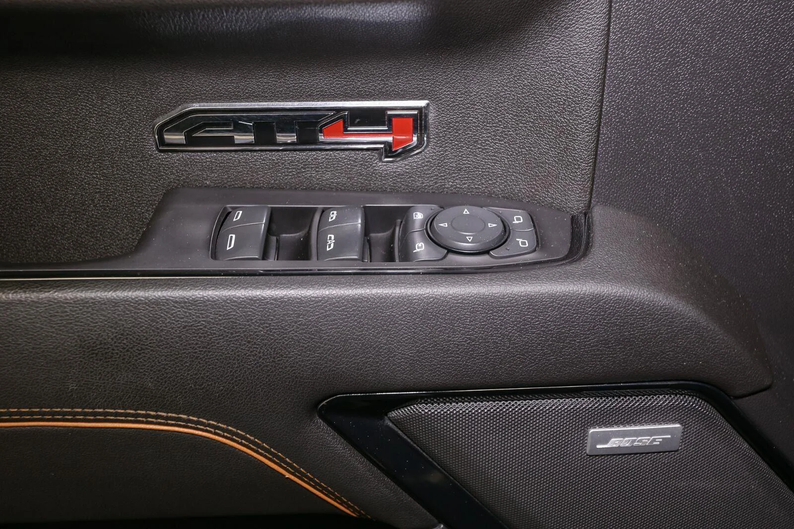 Used 2023 Onyx Black GMC AT4 image 40