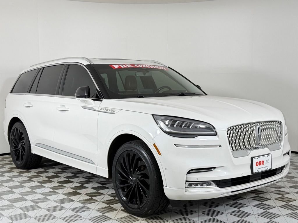 Used 2021 Ceramic Pearl Lincoln Reserve image 1
