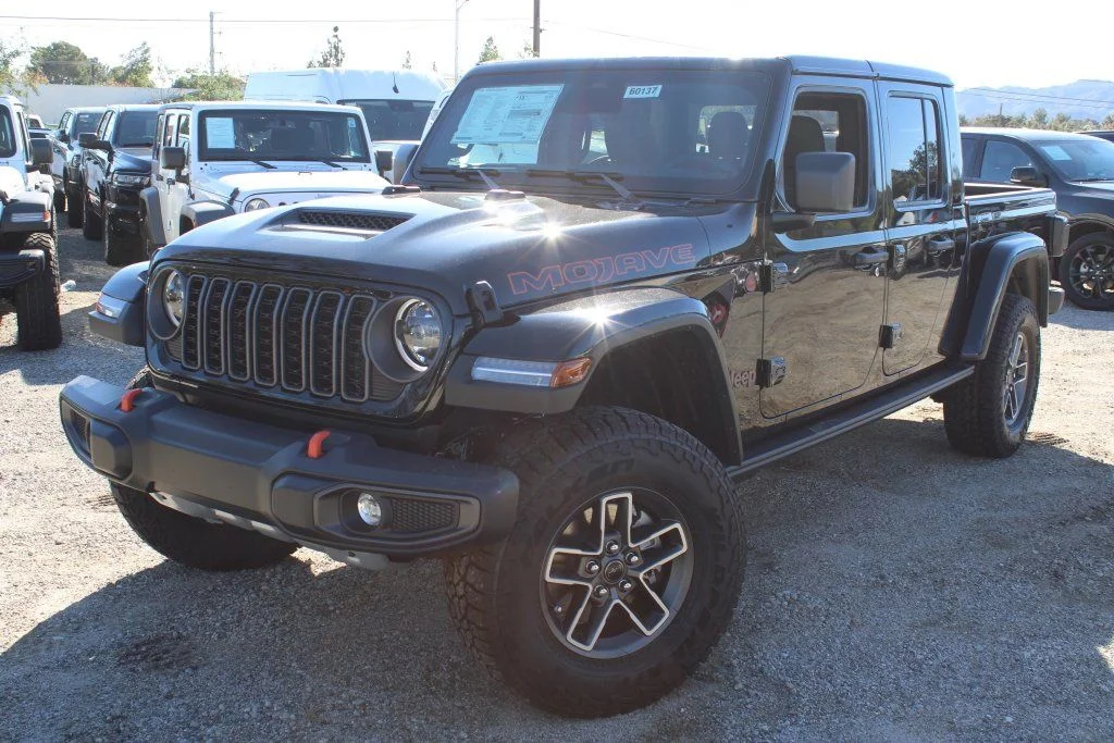 2026 Jeep Gladiator Mojave Auto's photo