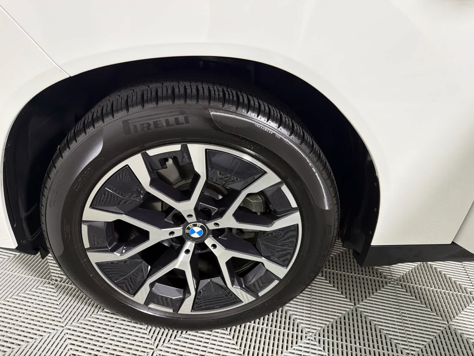 Used 2026 Alpine White BMW 30 xDrive image 12