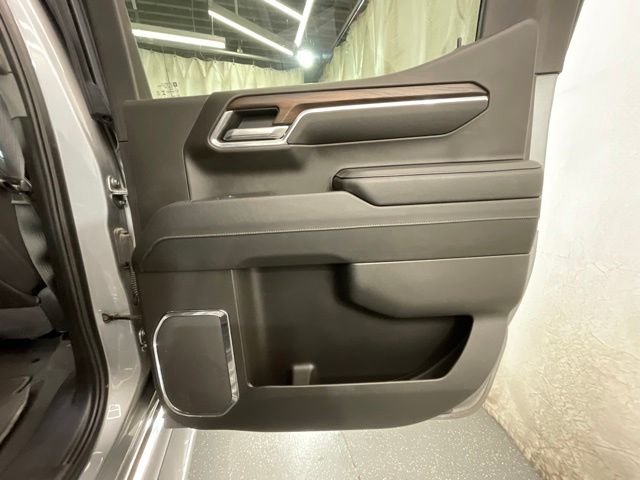 Used 2024 Silver GMC SLT image 24