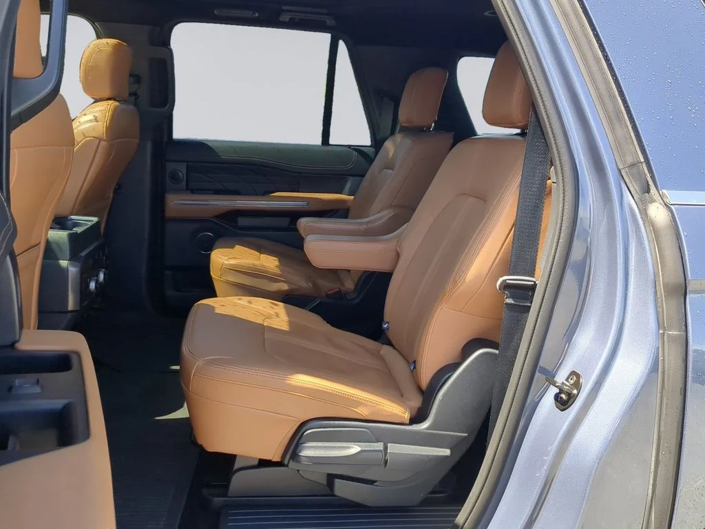 Used 2022 Blue Ford Platinum image 18