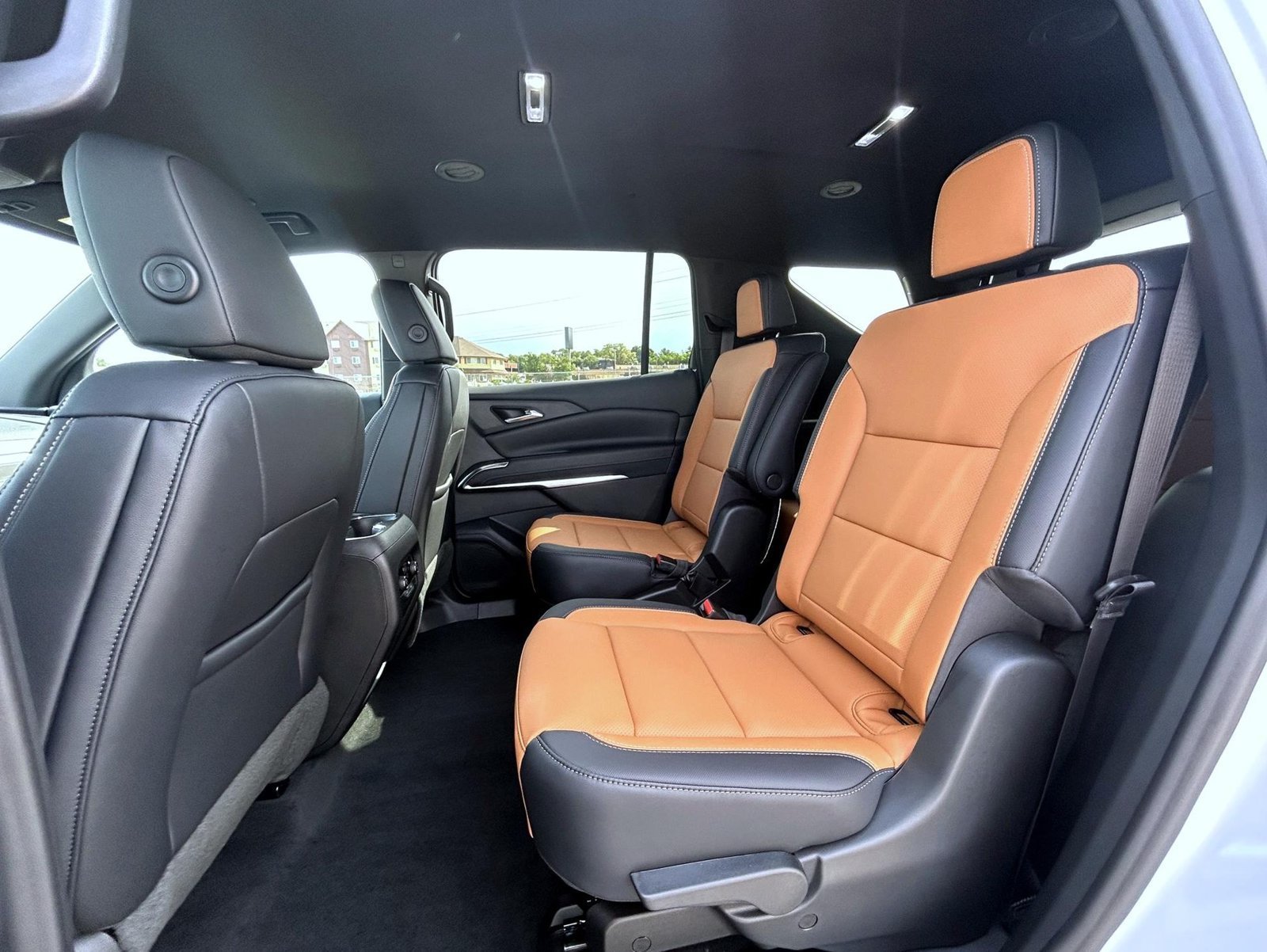 2027 Chevrolet Traverse Z71 - Photo 20