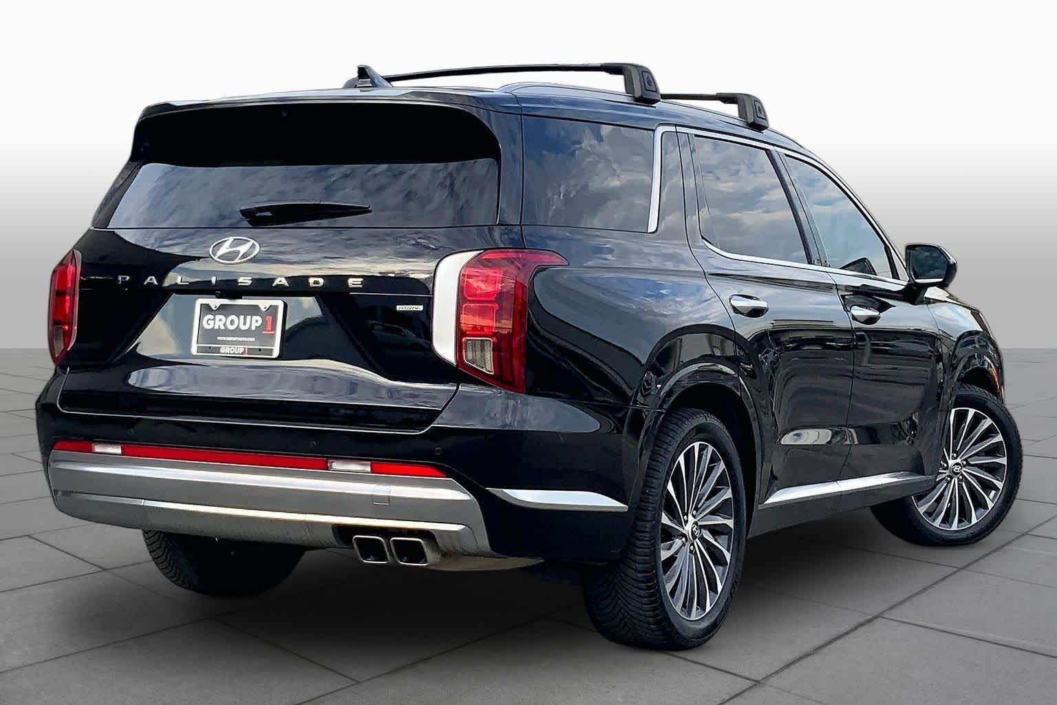 Used 2023 Abyss Black Pearl Hyundai Calligraphy image 13