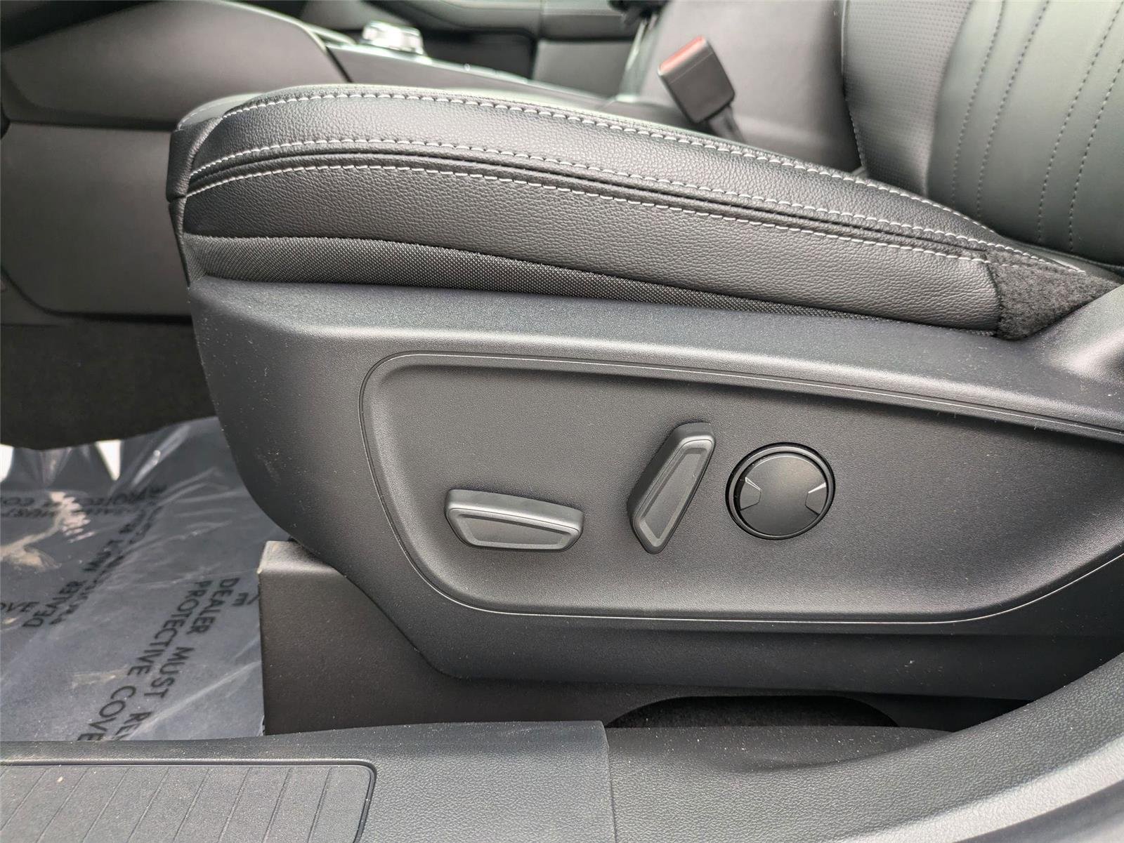 New 2025 Star White Metallic Tri-Coat Ford PHEV image 16