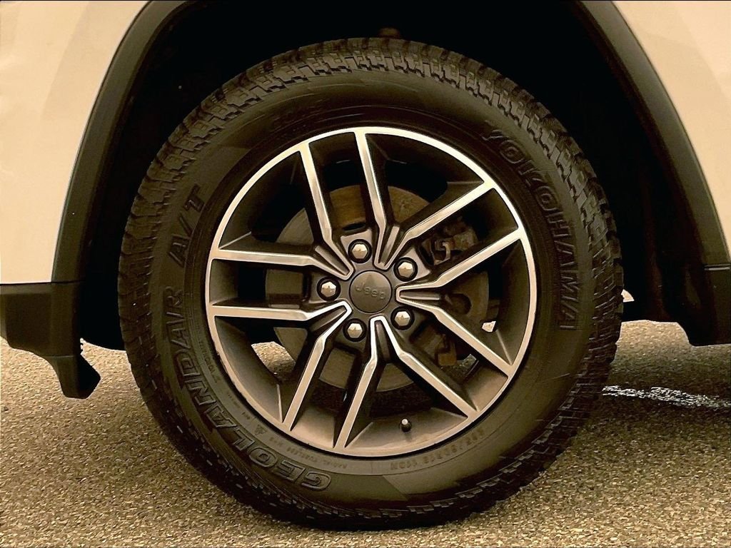 Used 2020 White Jeep Limited image 7