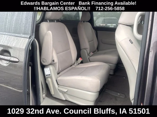 Used 2016 Silver Kia LX image 13