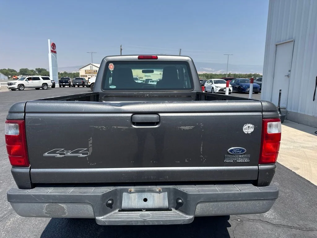 Used 2005 Dark Shadow Gray Clearcoat Metallic Ford XLT image 4