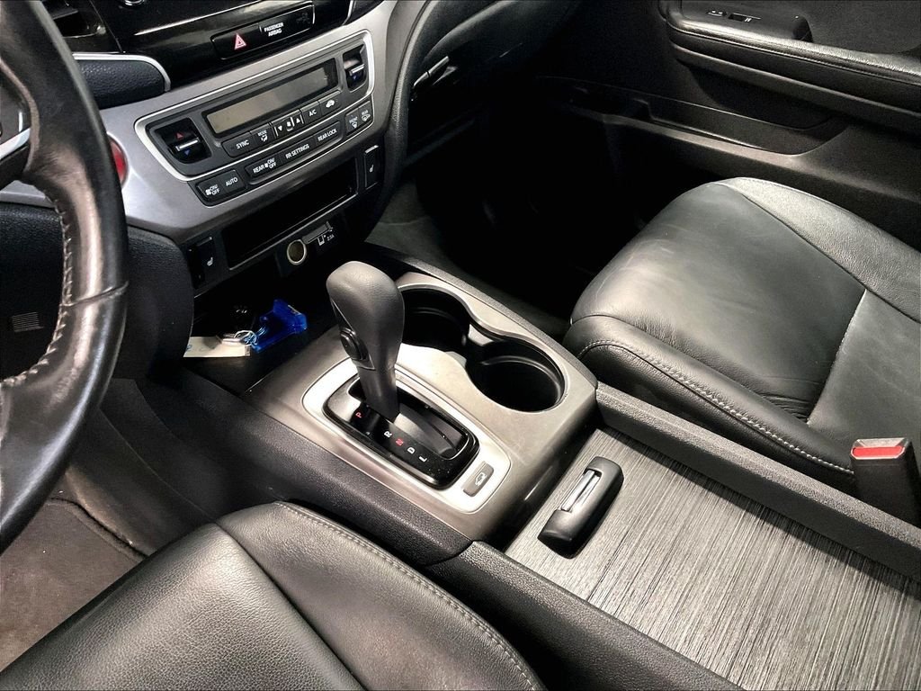 Used 2020 Modern Steel Honda EX-L image 20