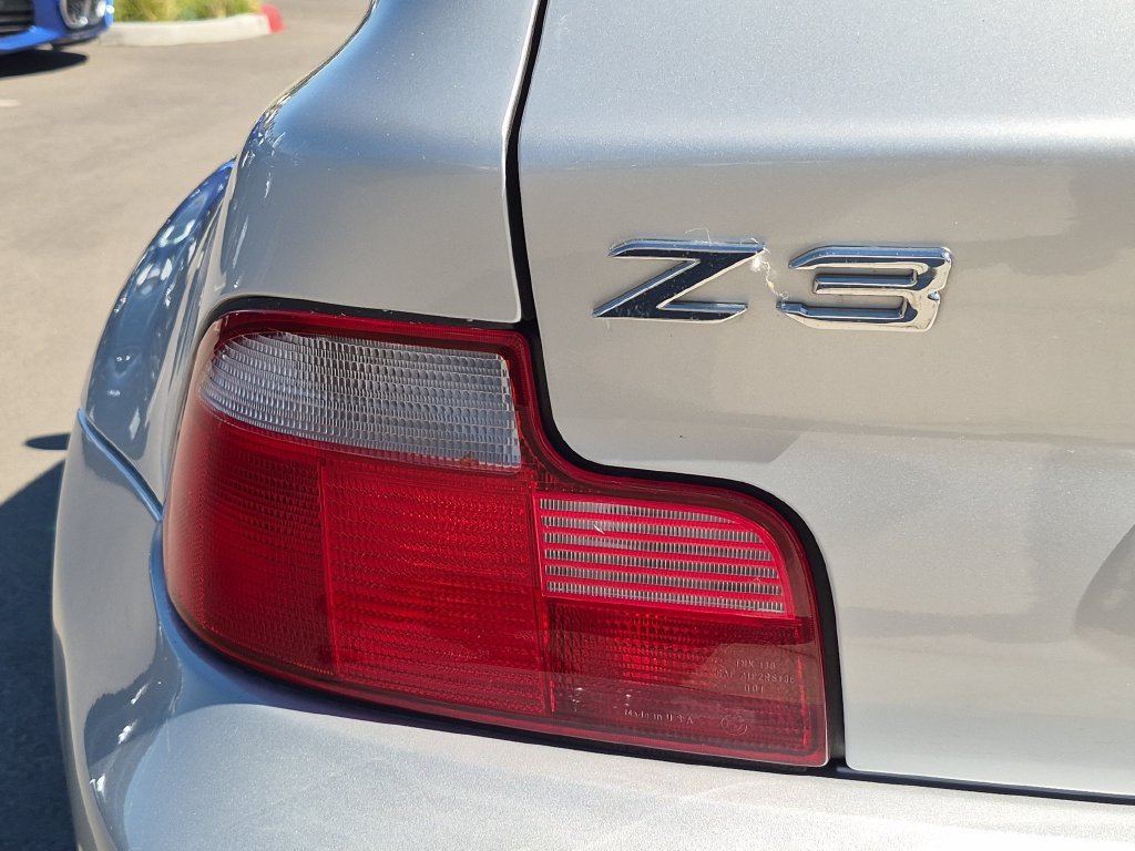 Used 2002  BMW 3.0i image 29