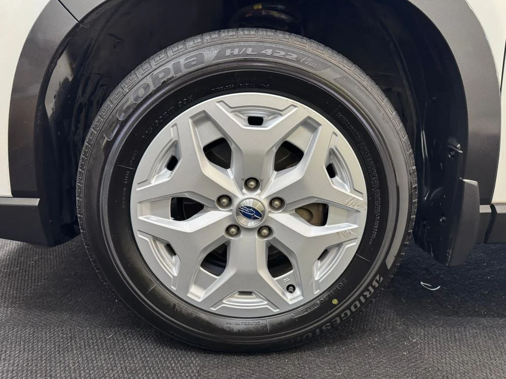 Used 2021 White Subaru Base image 13