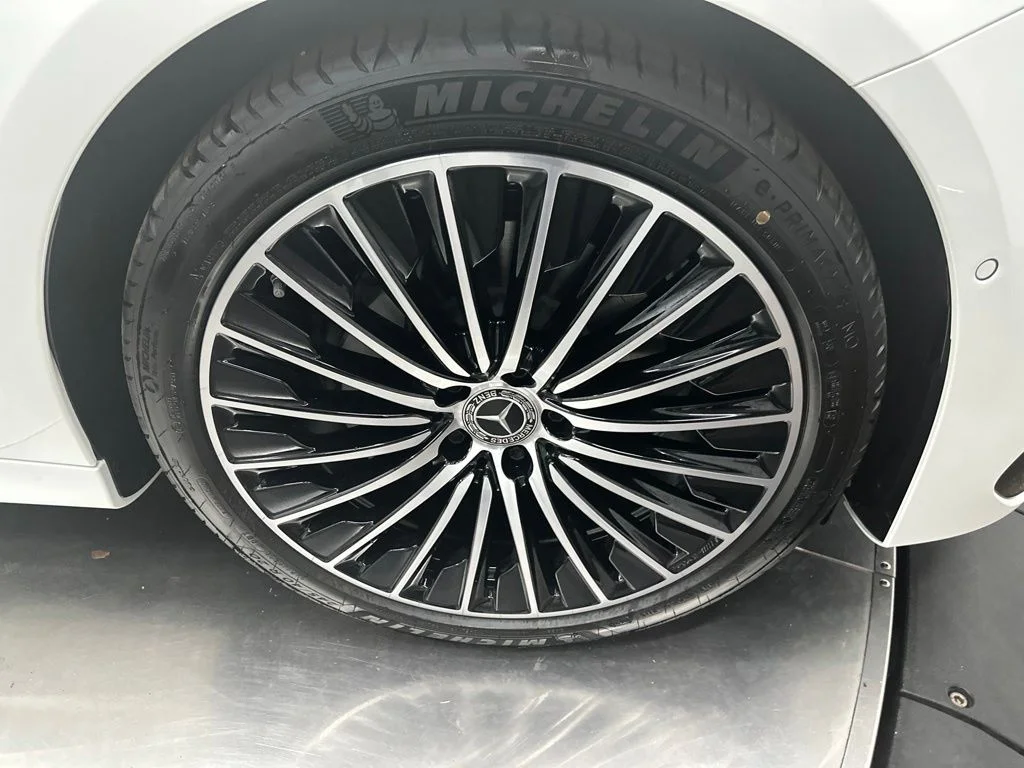 New 2027 White Mercedes-Benz E 350 image 9