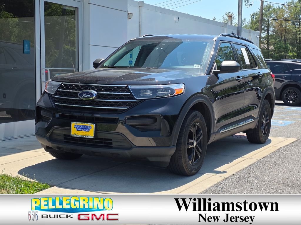 2023 Ford Explorer XLT 4WD's photo