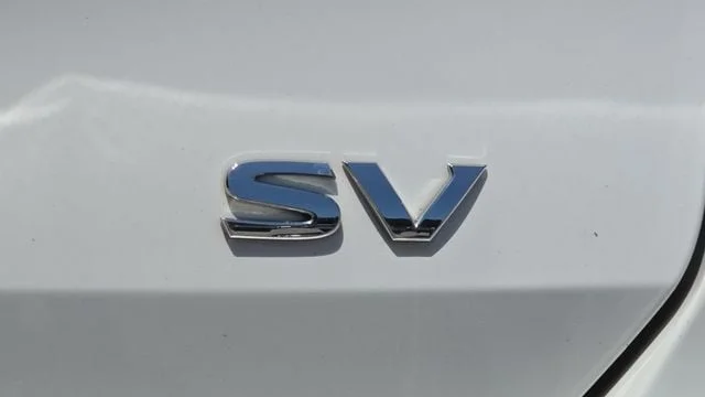 Used 2018 Glacier White Nissan SV image 16