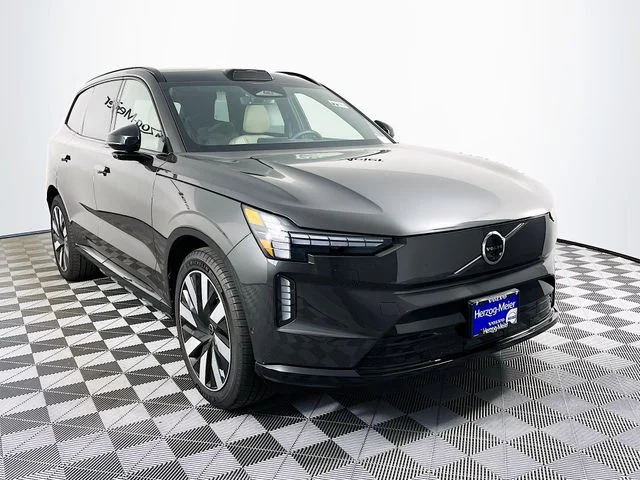 2025 Volvo EX90