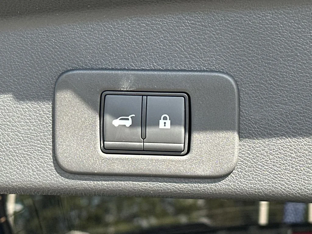 Used 2026 Blue Nissan Platinum image 19