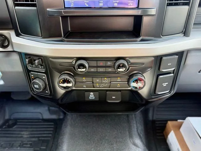 2025 Ford F-350 Super Duty Chassis Cab XL - Photo 22