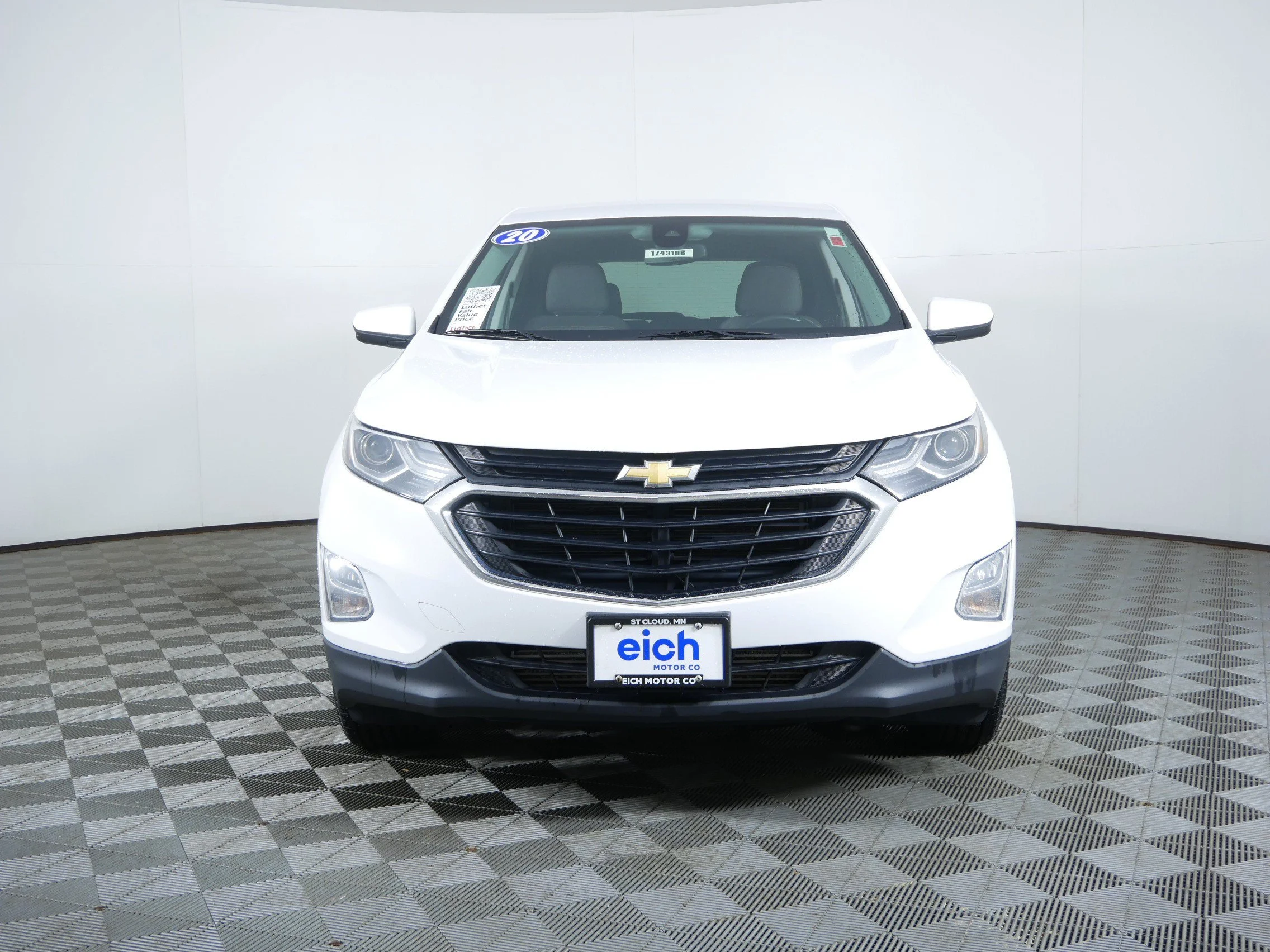Used 2020 Chevrolet Equinox LT with VIN 3GNAXUEV4LS712219 for sale in St. Cloud, Minnesota