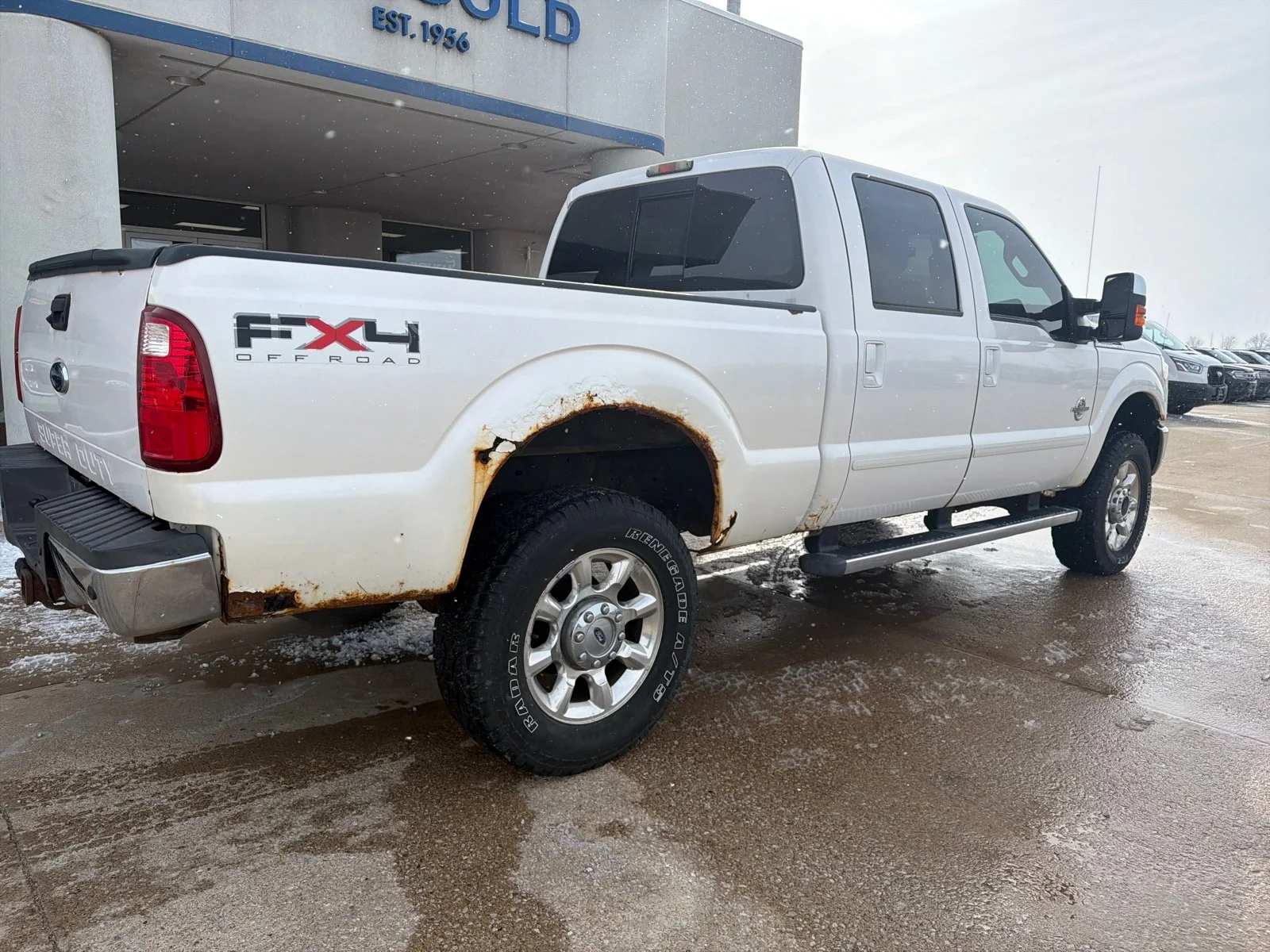 Used 2011 White Ford Lariat image 8
