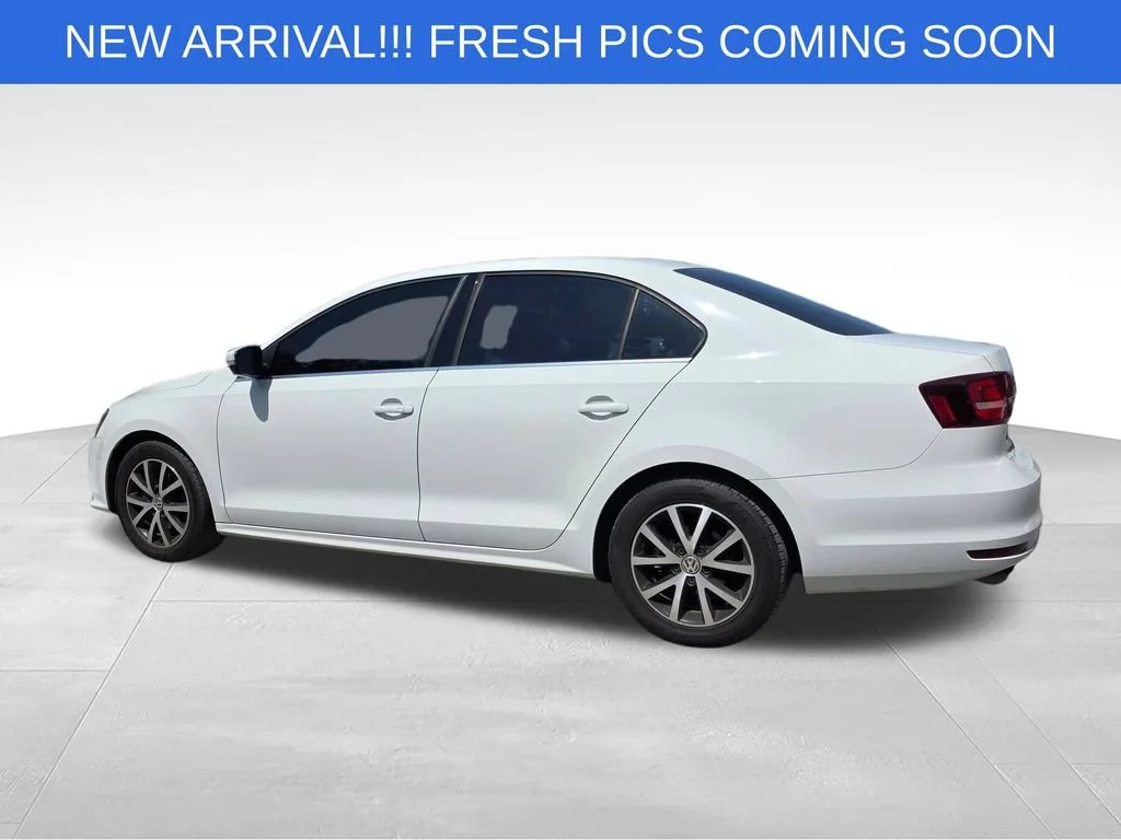 Used 2017 White Volkswagen 1.4T SE image 4