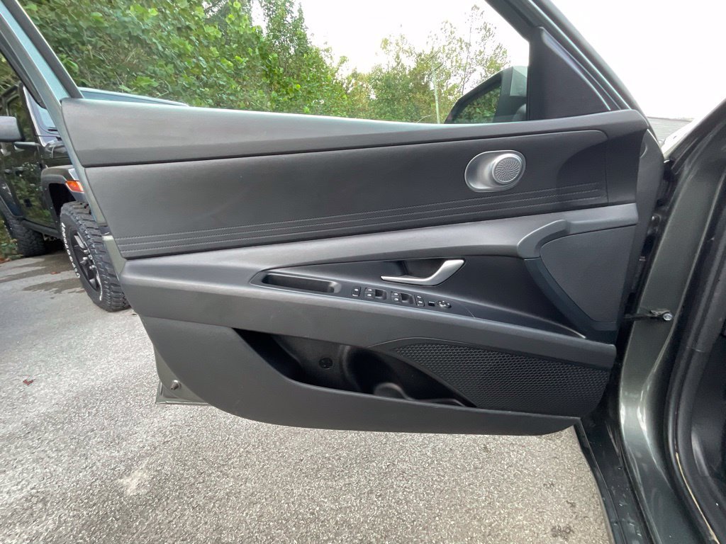 Used 2026 Gray Hyundai SE image 8