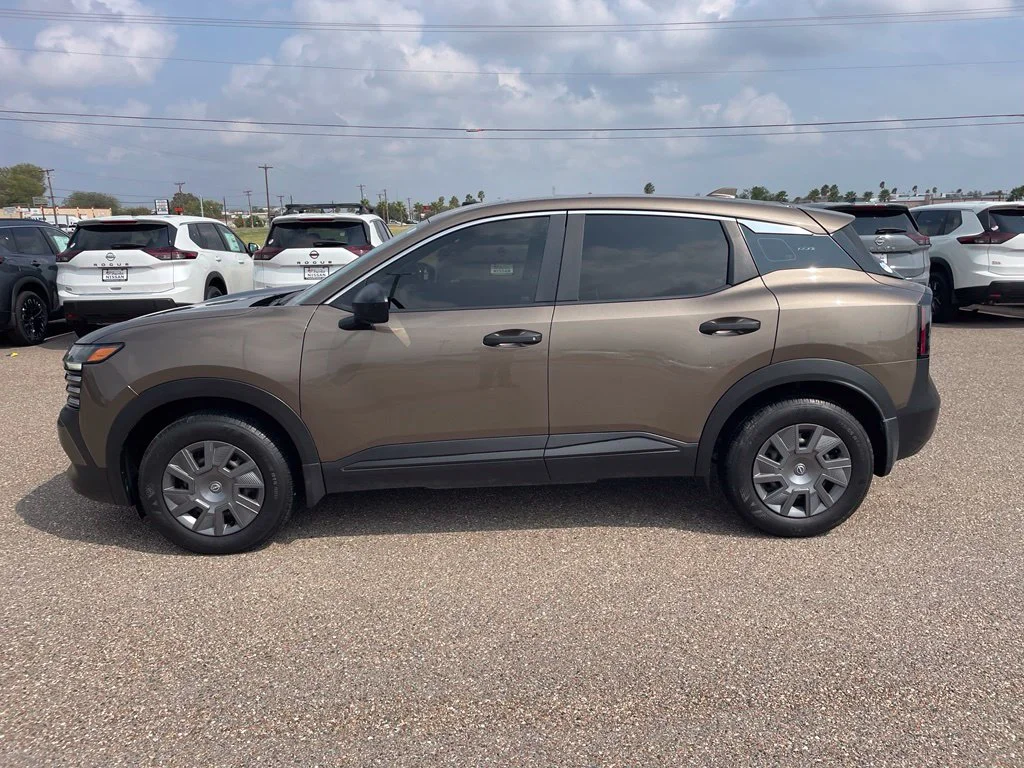Used 2025 Brown Nissan S image 4
