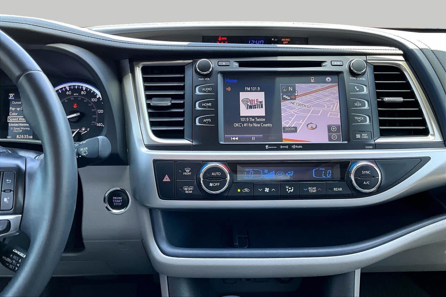 Pre-Owned 2019 Toyota Highlander XLE