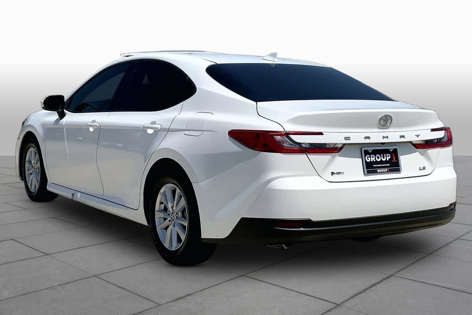 Used 2025 Ice Cap Toyota LE image 23