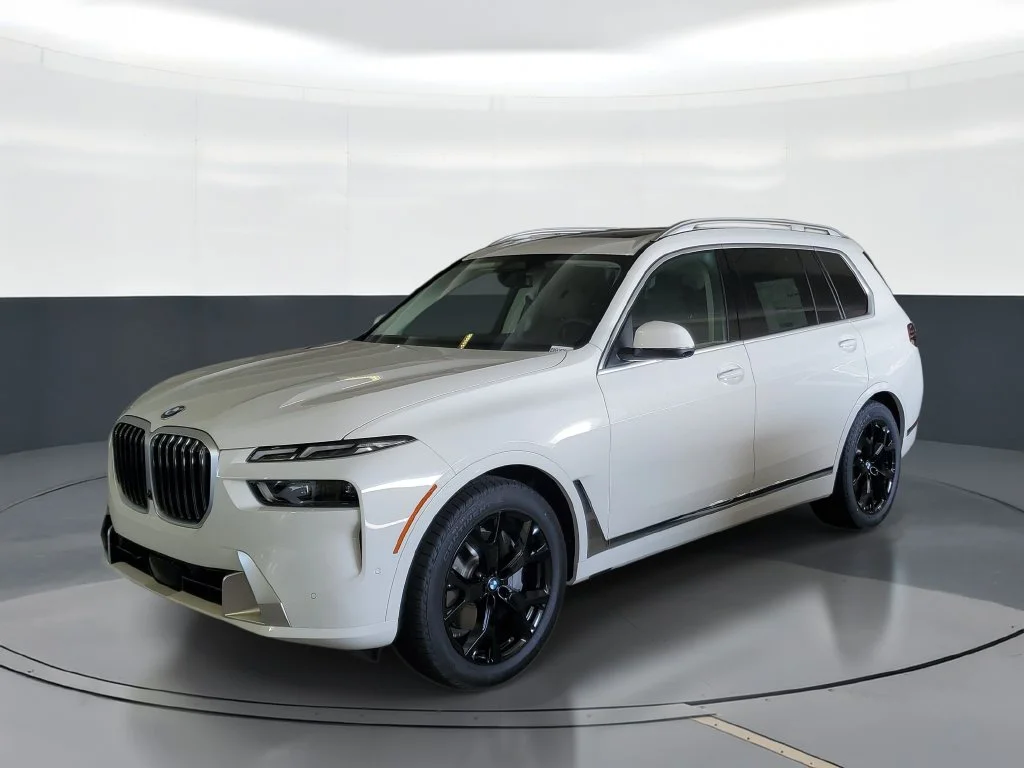2027 BMW X7
