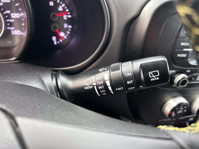 Used 2016 Red Kia Plus image 21