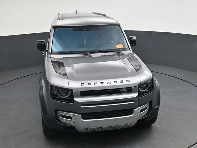 Used 2020  Land Rover SE image 36