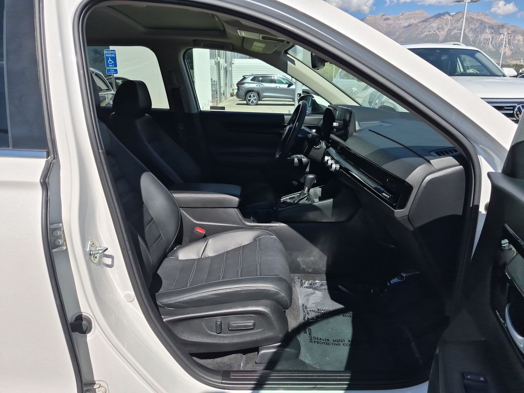 Used 2024 Platinum White Pearl Honda EX-L image 32