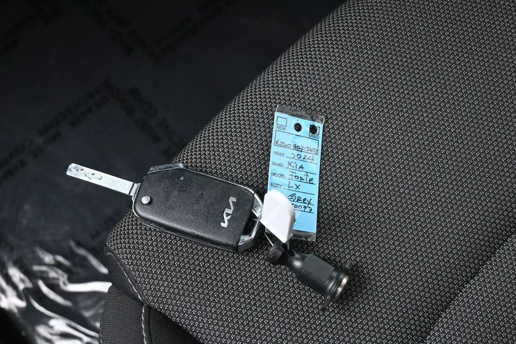 Used 2024 Gravity Gray Kia LXS image 19