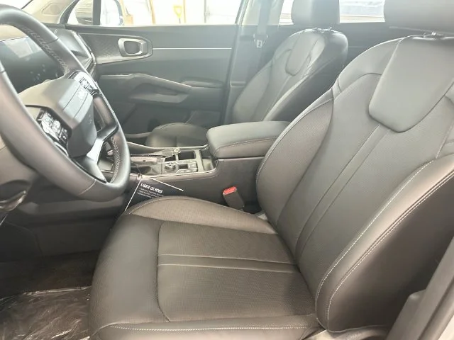 2026 Kia Sorento EX - Photo 16