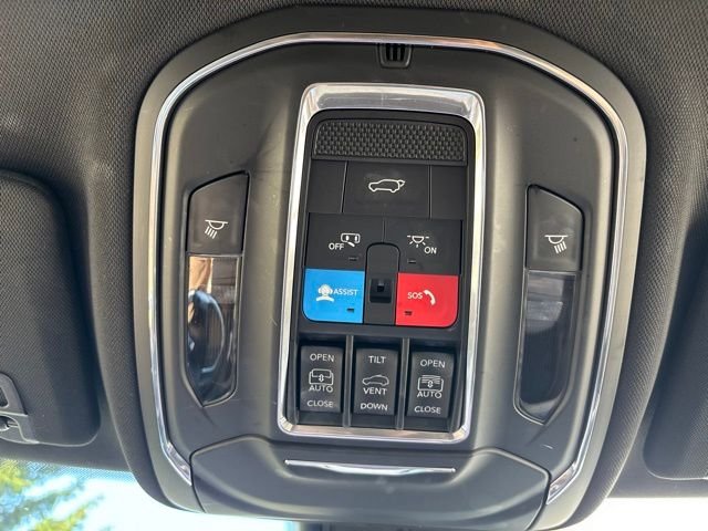 Used 2023 Black Jeep Limited image 31