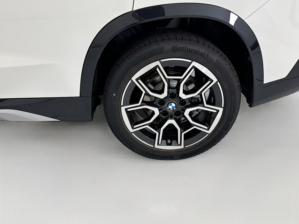 New 2026 Alpine White BMW xDrive28i image 30