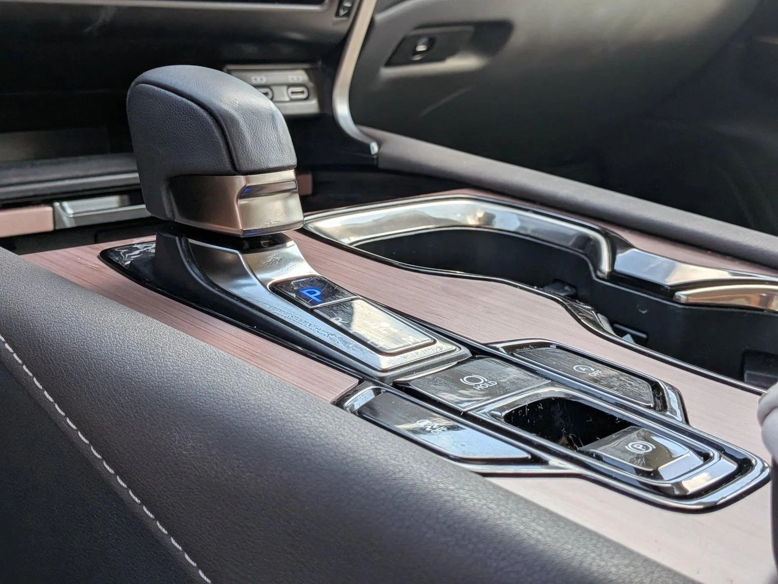 Certified Used 2023 Eminent White Pearl Lexus LUXURY FWD image 13